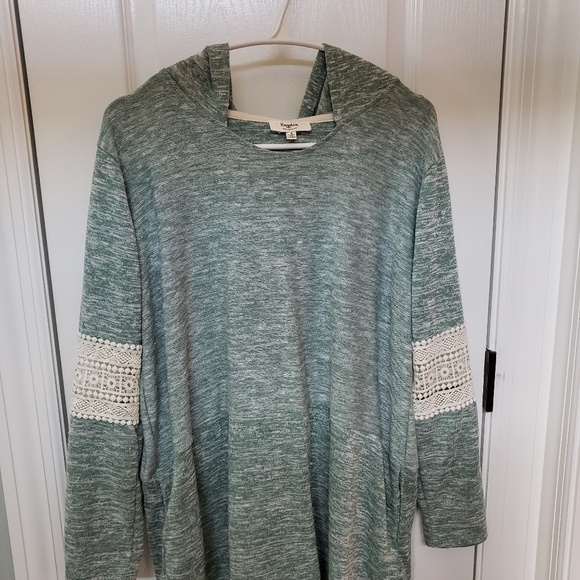 Pull over hoodie - Picture 1 of 2